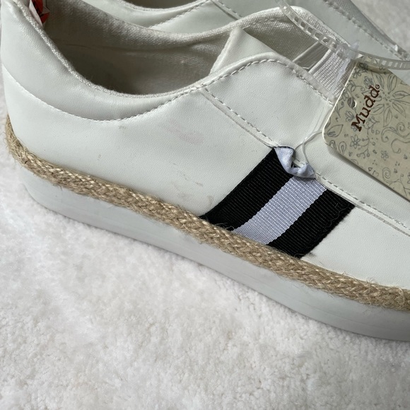 Mudd Beyley Double Stripe Slip On Shoe 8.5 NWT - Picture 7 of 8